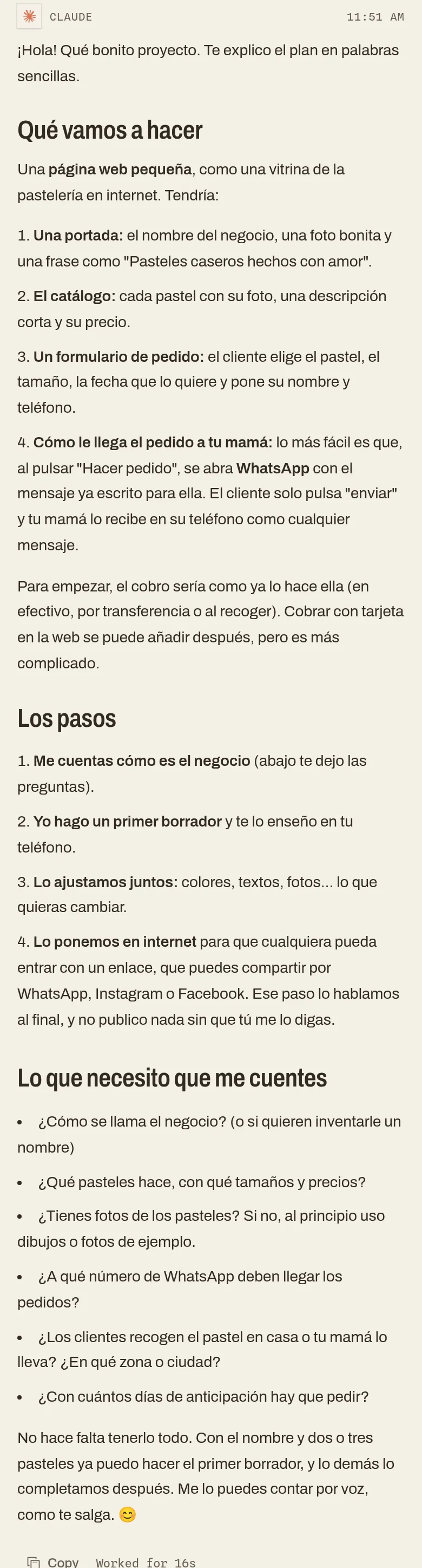 A chat in Spanish about a website for a mother’s home bakery. Claude answers in Spanish: what the site would have, orders through WhatsApp, the steps, and a few questions.