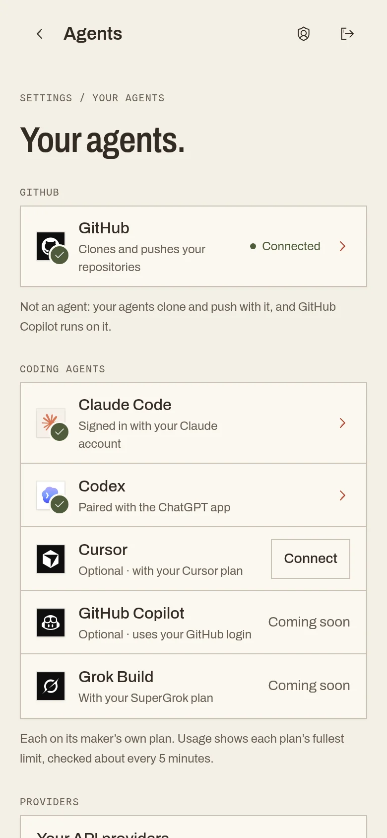 מסך Your agents ב-Krot. ליד Claude Code מופיע וי ירוק שמראה שהחשבון מחובר.